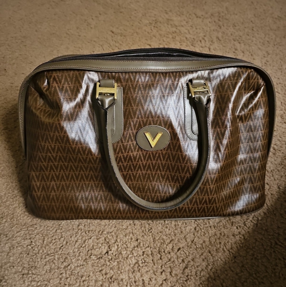Beautiful vintage Mario valentino bag!